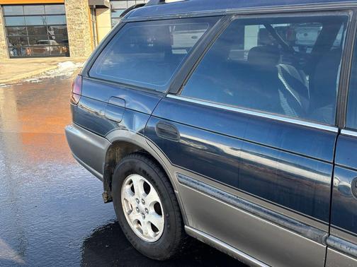 1999 Subaru Legacy Base