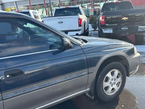 1999 Subaru Legacy Base