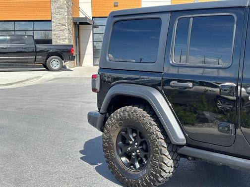 Black Clearcoat 2020 Jeep Wrangler Unlimited Willys 4x4