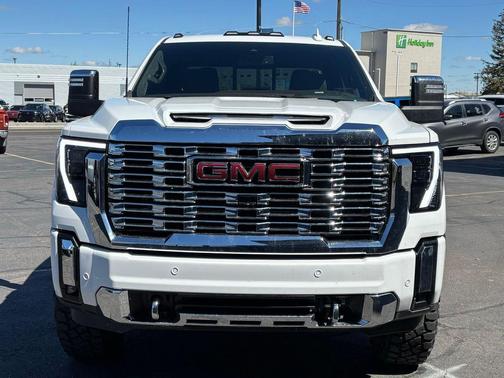 Summit White 2025 GMC Sierra 3500 Denali