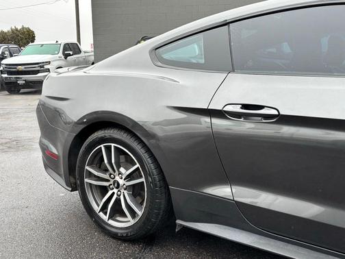 2016 Ford Mustang EcoBoost Premium