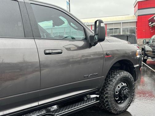 2024 RAM 3500 Laramie Mega Cab 4x4 6'4' Box