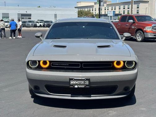 Destroyer Gray Clearcoat 2017 Dodge Challenger SXT