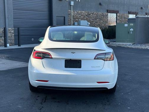 2023 Tesla Model 3 Performance