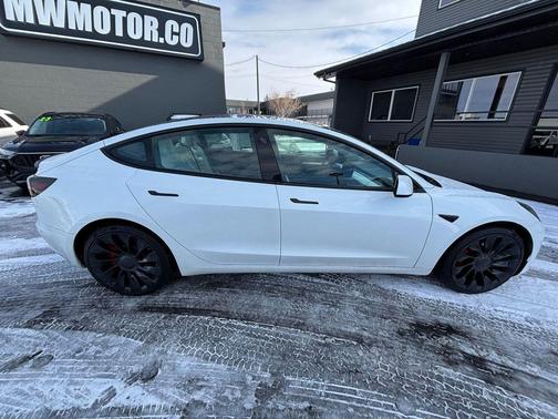 2023 Tesla Model 3 Performance