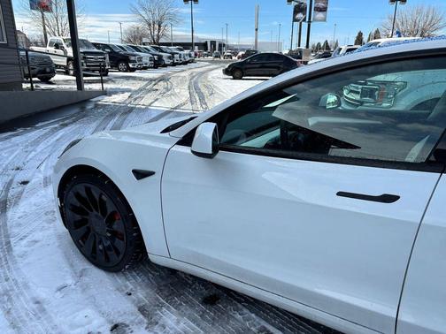 2023 Tesla Model 3 Performance