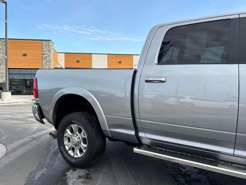 2021 RAM 2500 Laramie Crew Cab 4x4 6'4' Box