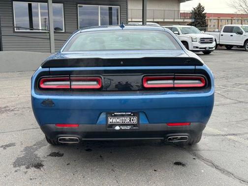 2022 Dodge Challenger SXT