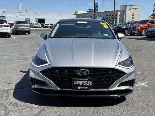 Shimmering Silver Pearl 2020 Hyundai SONATA SEL