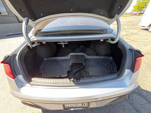 Shimmering Silver Pearl 2020 Hyundai SONATA SEL