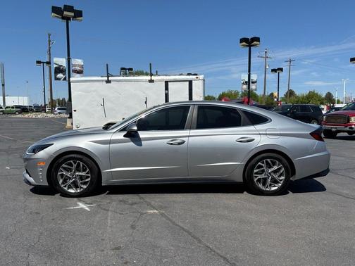 Shimmering Silver Pearl 2020 Hyundai SONATA SEL