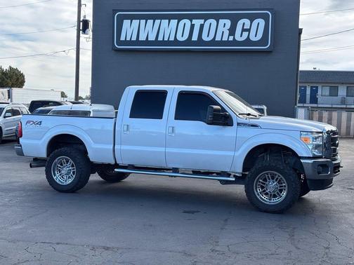 White Platinum Clearcoat Metallic 2016 Ford F-350 Lariat