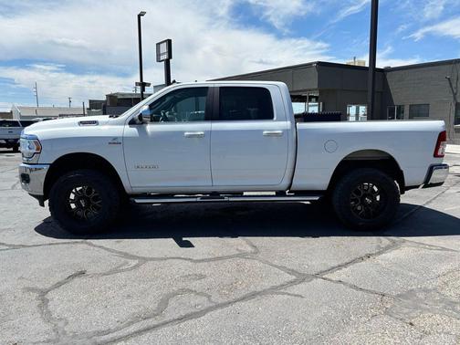Bright White Clearcoat 2020 RAM 2500 Big Horn Crew Cab 4x4 6'4' Box