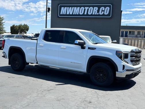 Summit White 2023 GMC Sierra 1500 SLE