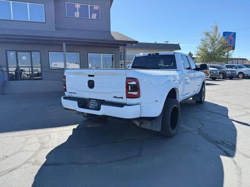 2021 RAM 3500 Limited Crew Cab 4x4 8' Box