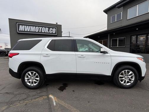 2021 Chevrolet Traverse LT Cloth