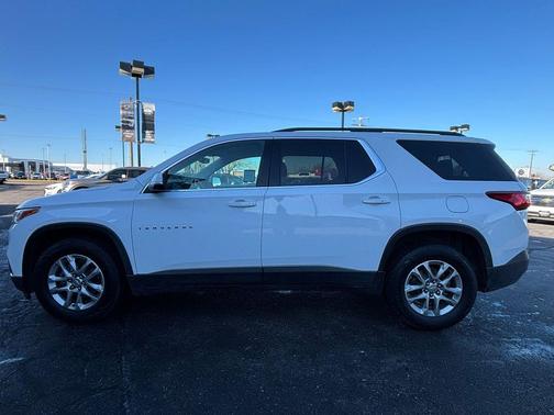 2021 Chevrolet Traverse LT Cloth