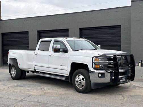 Summit White 2016 Chevrolet Silverado 3500 LTZ