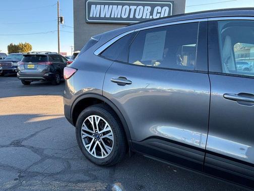 2021 Ford Escape SEL