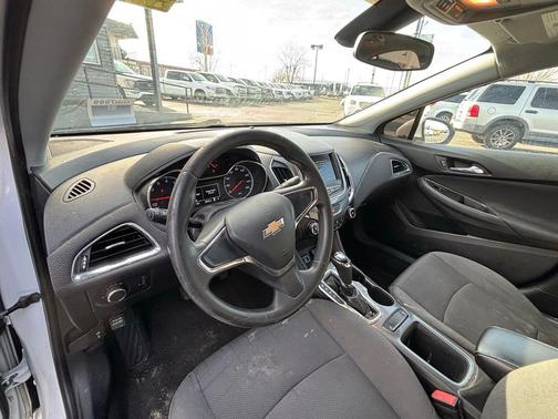 2019 Chevrolet Cruze LS