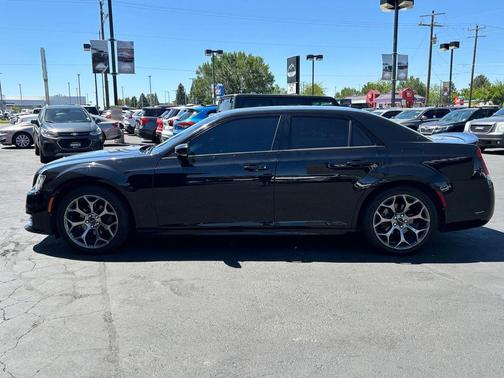 Gloss Black 2018 Chrysler 300 S