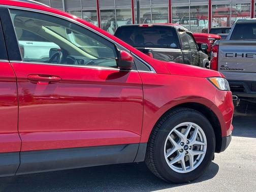 Rapid Red Metallic Tinted Clearcoat 2021 Ford Edge SEL