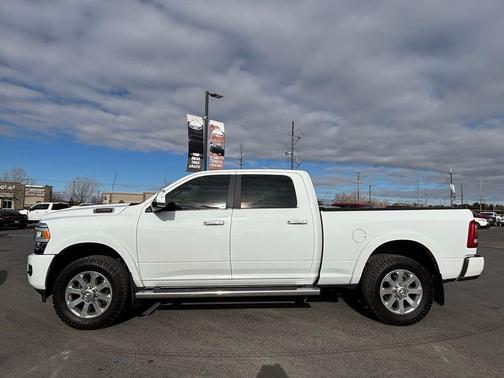 2022 RAM 2500 Laramie Crew Cab 4x4 6'4' Box