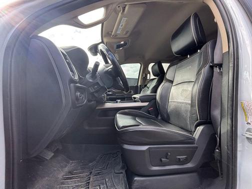 2022 RAM 2500 Laramie Crew Cab 4x4 6'4' Box