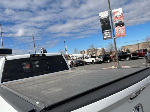 2022 RAM 2500 Laramie Crew Cab 4x4 6'4' Box