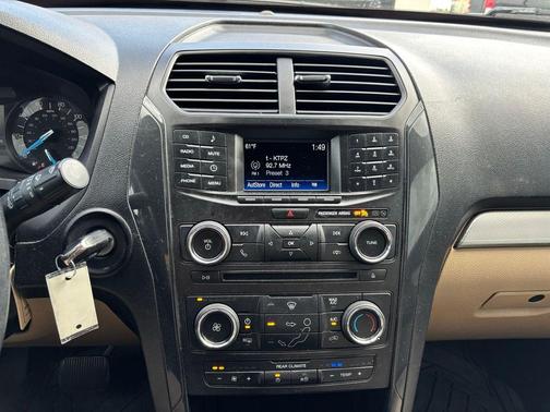 Ruby Red Metallic Tinted Clearcoat 2017 Ford Explorer Base