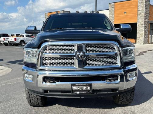 True Blue Pearlcoat 2015 RAM 3500 Laramie