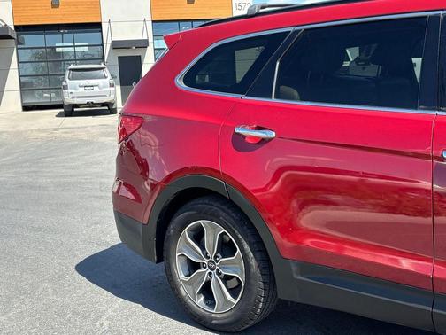 Regal Red Pearl 2013 Hyundai SANTA FE GLS
