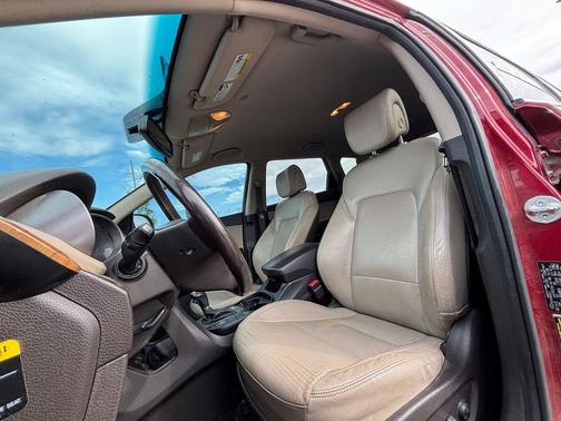 Regal Red Pearl 2013 Hyundai SANTA FE GLS