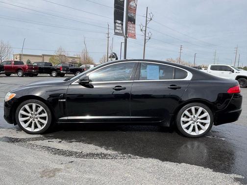 Black 2011 Jaguar XF Premium