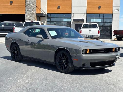 Destroyer Gray Clearcoat 2018 Dodge Challenger SXT