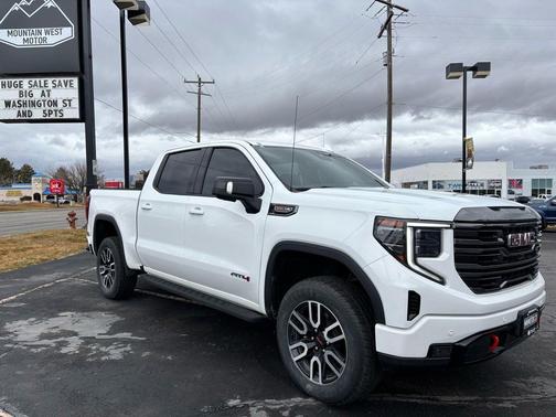 2023 GMC Sierra 1500 AT4