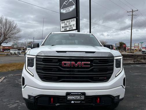 2023 GMC Sierra 1500 AT4