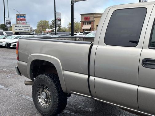 2002 Chevrolet Silverado 2500 LS H/D Extended Cab