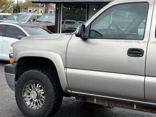 2002 Chevrolet Silverado 2500 LS H/D Extended Cab