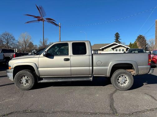 2002 Chevrolet Silverado 2500 LS H/D Extended Cab