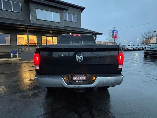 2018 RAM 1500 SLT