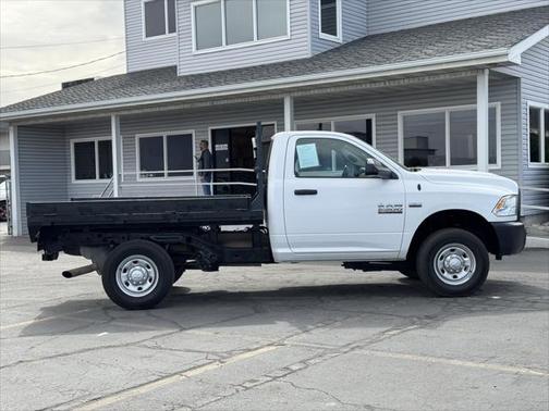 2017 RAM 2500 Tradesman Regular Cab 4x4 8' Box
