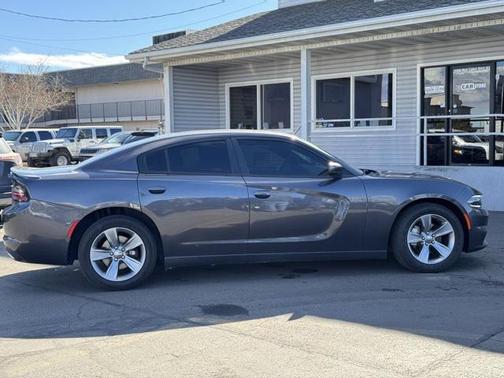 2016 Dodge Charger SE