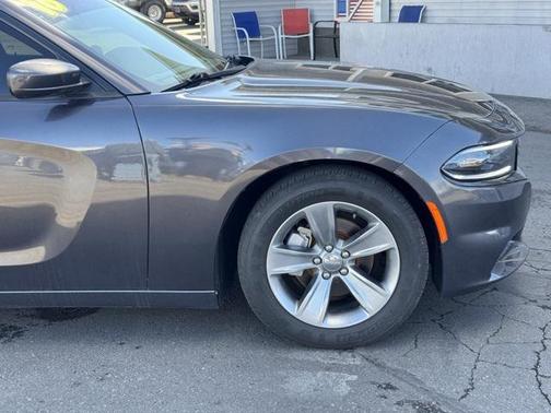 2016 Dodge Charger SE
