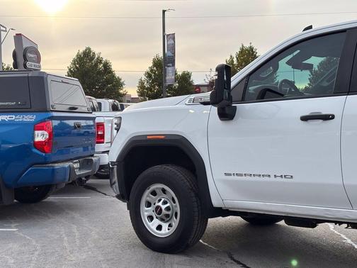 Summit White 2024 GMC Sierra 2500 Pro