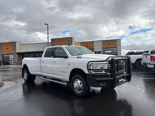2020 RAM 3500 Big Horn Crew Cab 4x4 8' Box