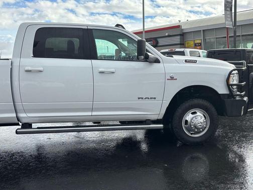 2020 RAM 3500 Big Horn Crew Cab 4x4 8' Box