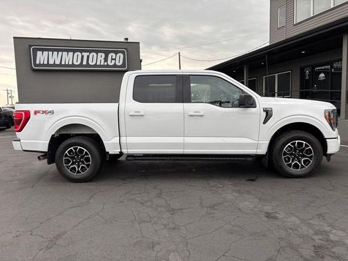 Oxford White 2023 Ford F-150 XLT