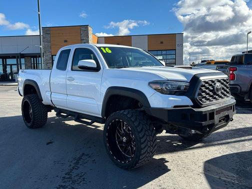2016 Toyota Tacoma TRD Sport