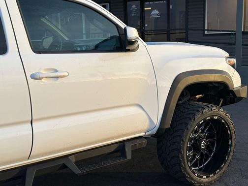 2016 Toyota Tacoma TRD Sport